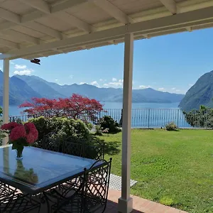 Daniela , Riva di Solto Italië